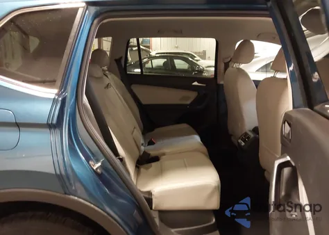 2018 Volkswagen Tiguan 2.0T Se/2.0T Sel z USA, uszkodzony, nr VIN 3VV2B7AX8JM021427